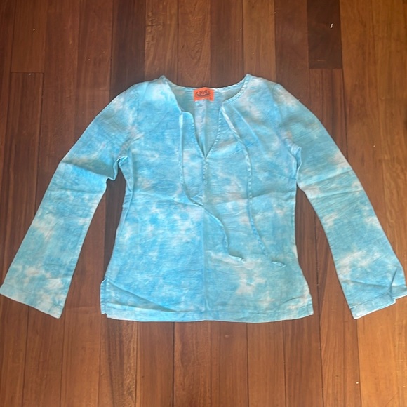 Juicy Couture Tops - Juicy Couture Blue Linen Tie Dye Bell
Sleeve Blouse sz S Excellent Conditon